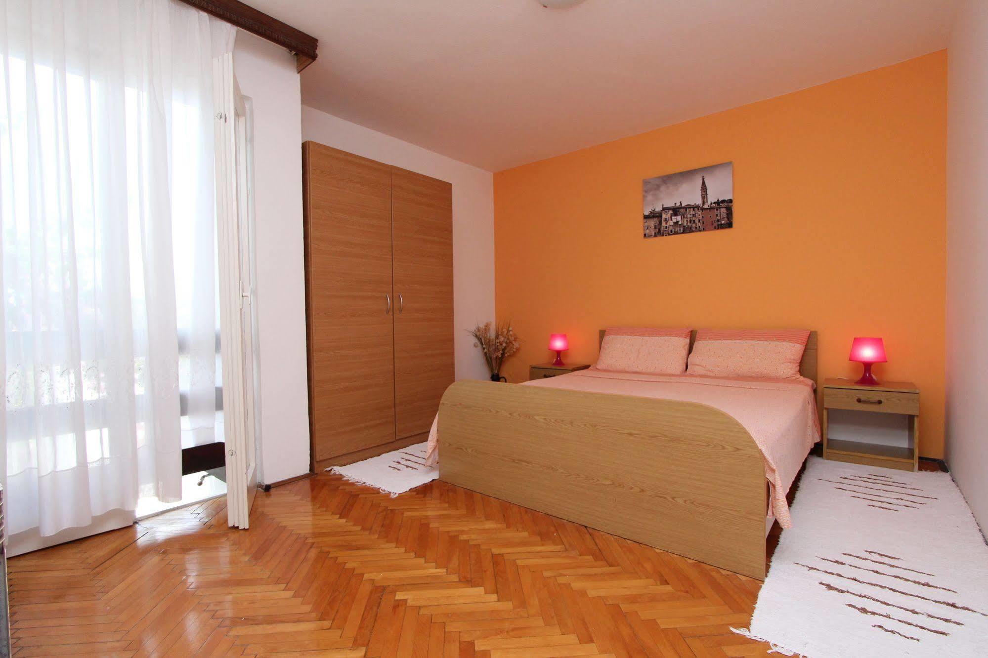 רוביני Apartments Tara מראה חיצוני תמונה
