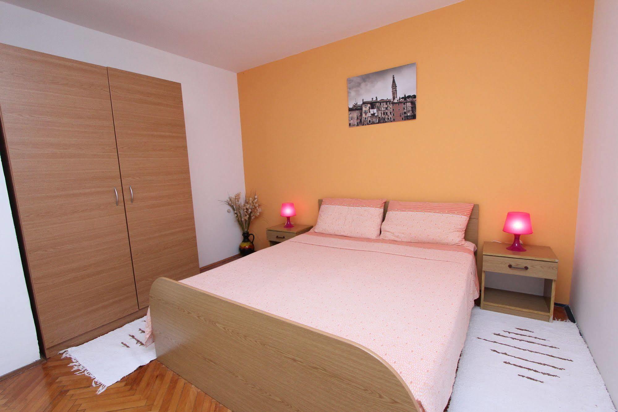רוביני Apartments Tara מראה חיצוני תמונה