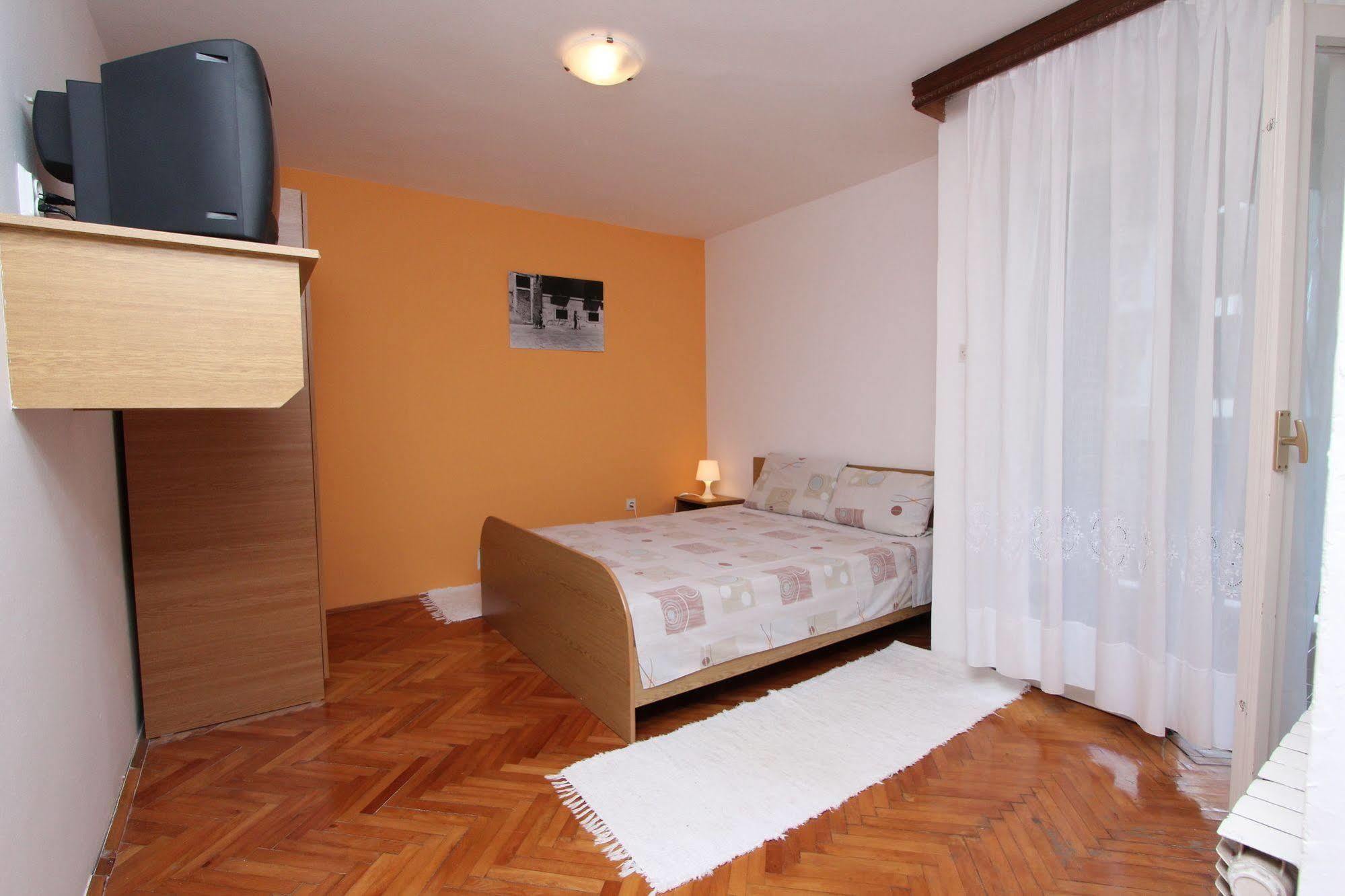 רוביני Apartments Tara מראה חיצוני תמונה