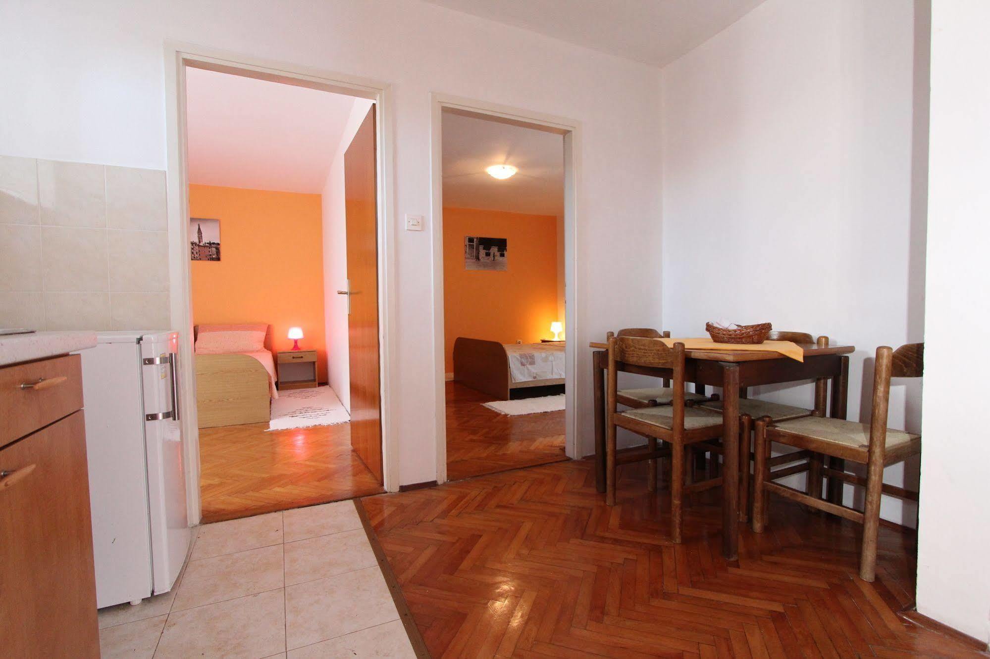 רוביני Apartments Tara מראה חיצוני תמונה