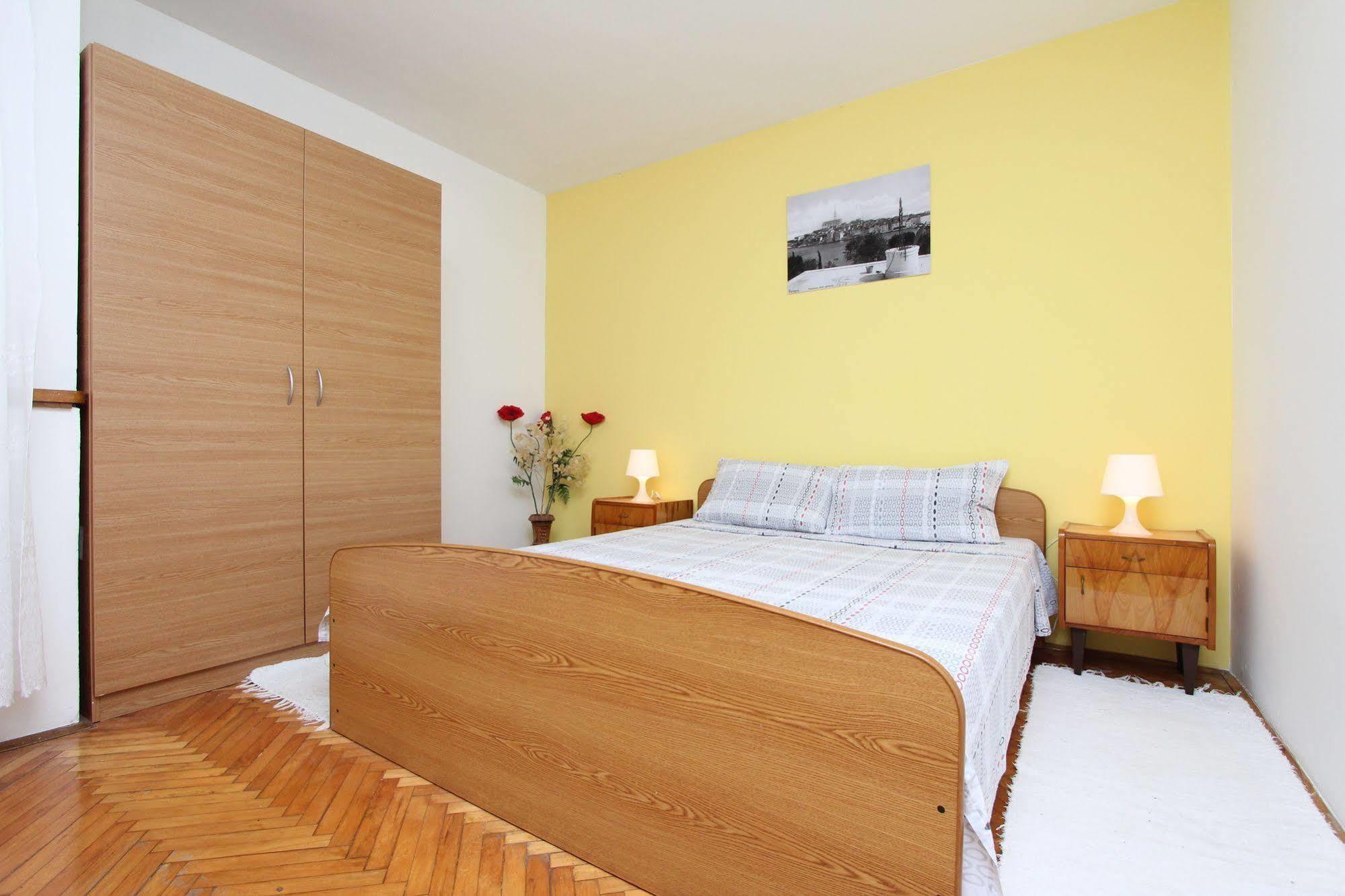 רוביני Apartments Tara מראה חיצוני תמונה
