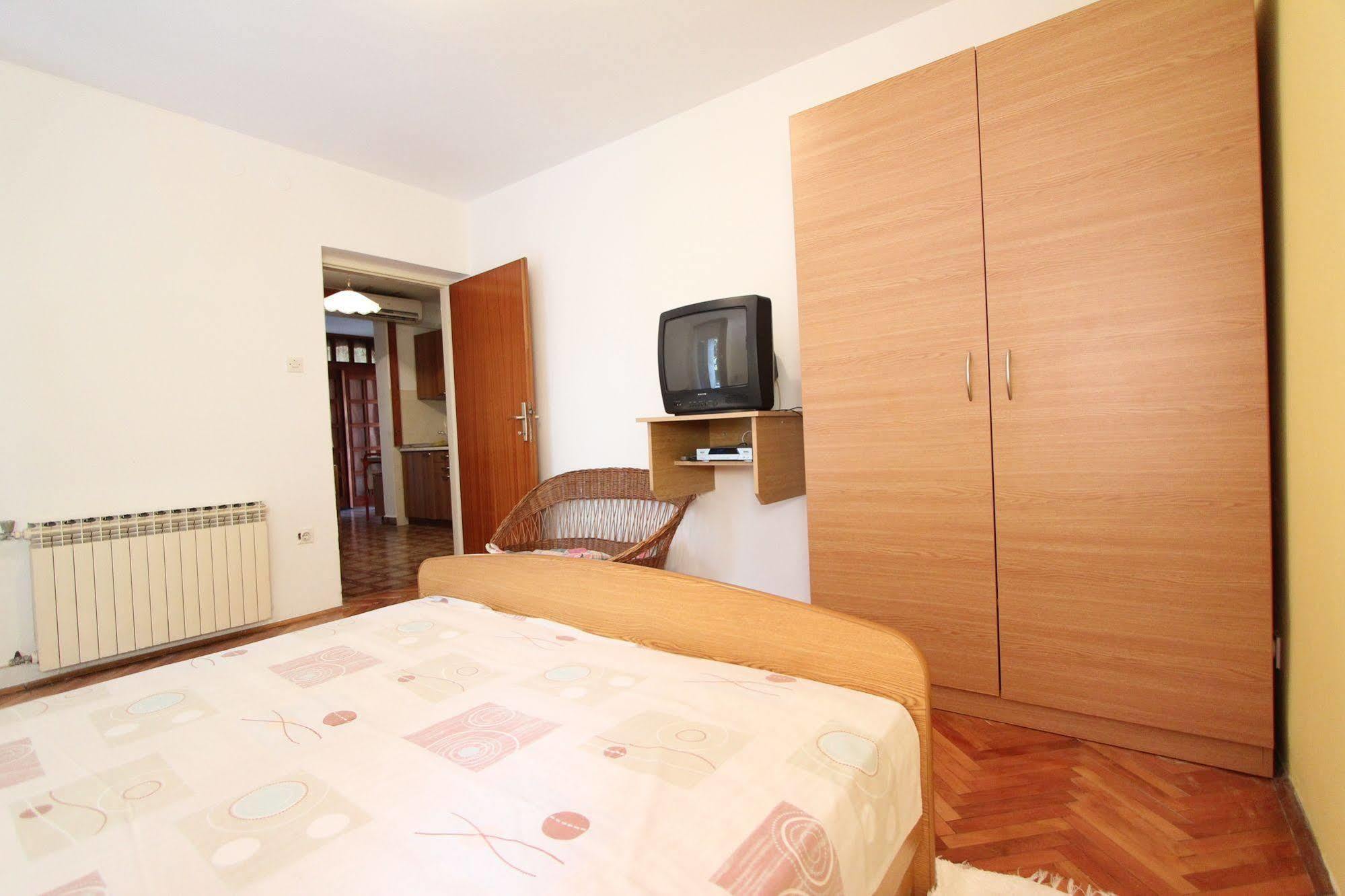 רוביני Apartments Tara מראה חיצוני תמונה