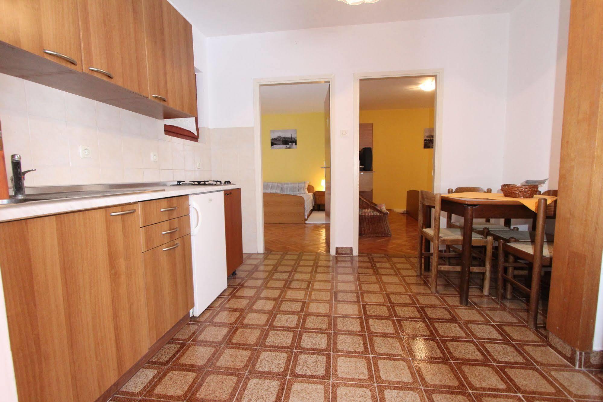 רוביני Apartments Tara מראה חיצוני תמונה