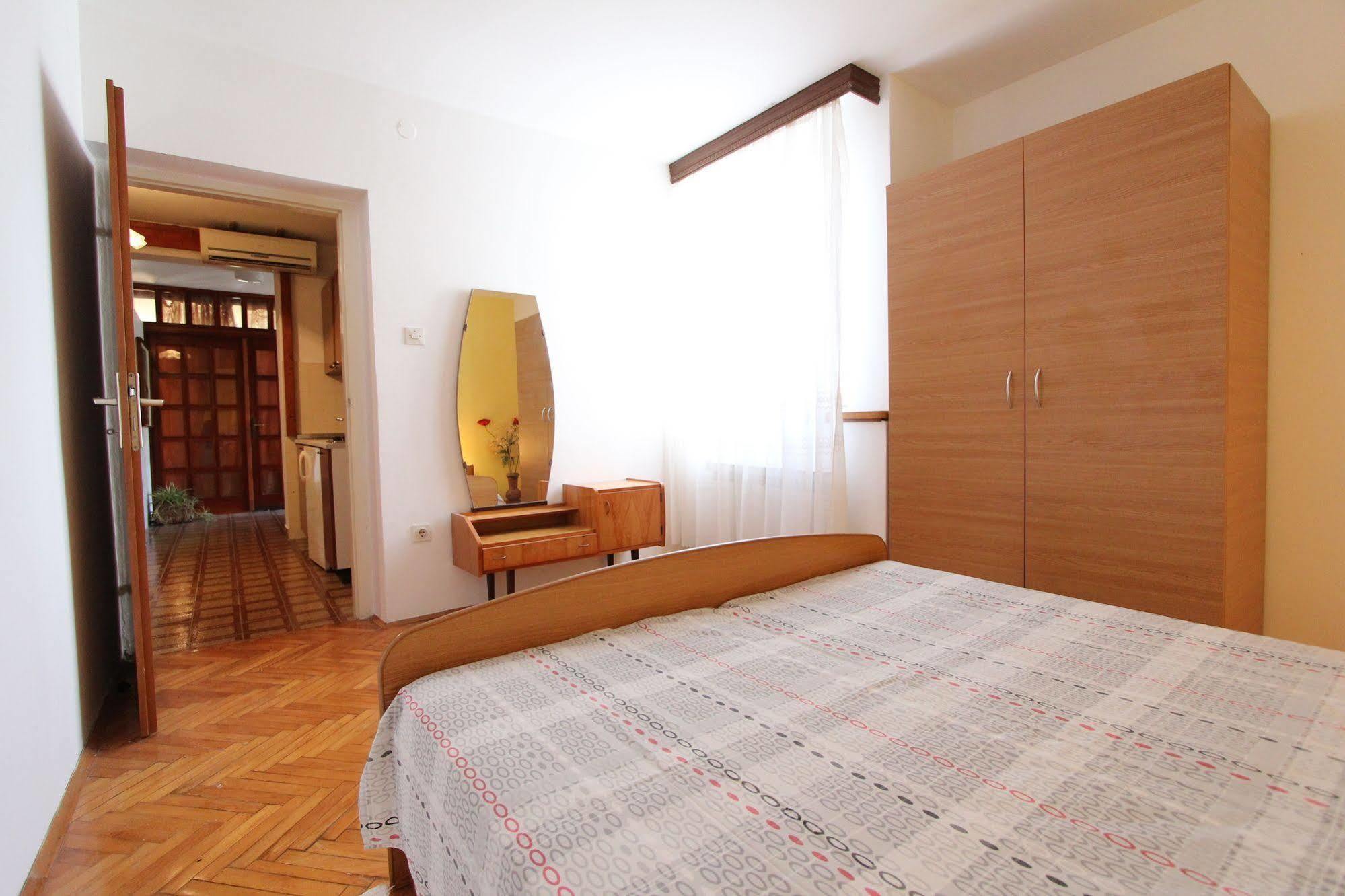 רוביני Apartments Tara מראה חיצוני תמונה